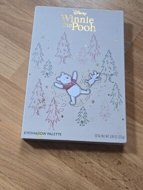 Disney Winnie the Pooh Eyeshadow Palette - White, Gold & Pink Accents